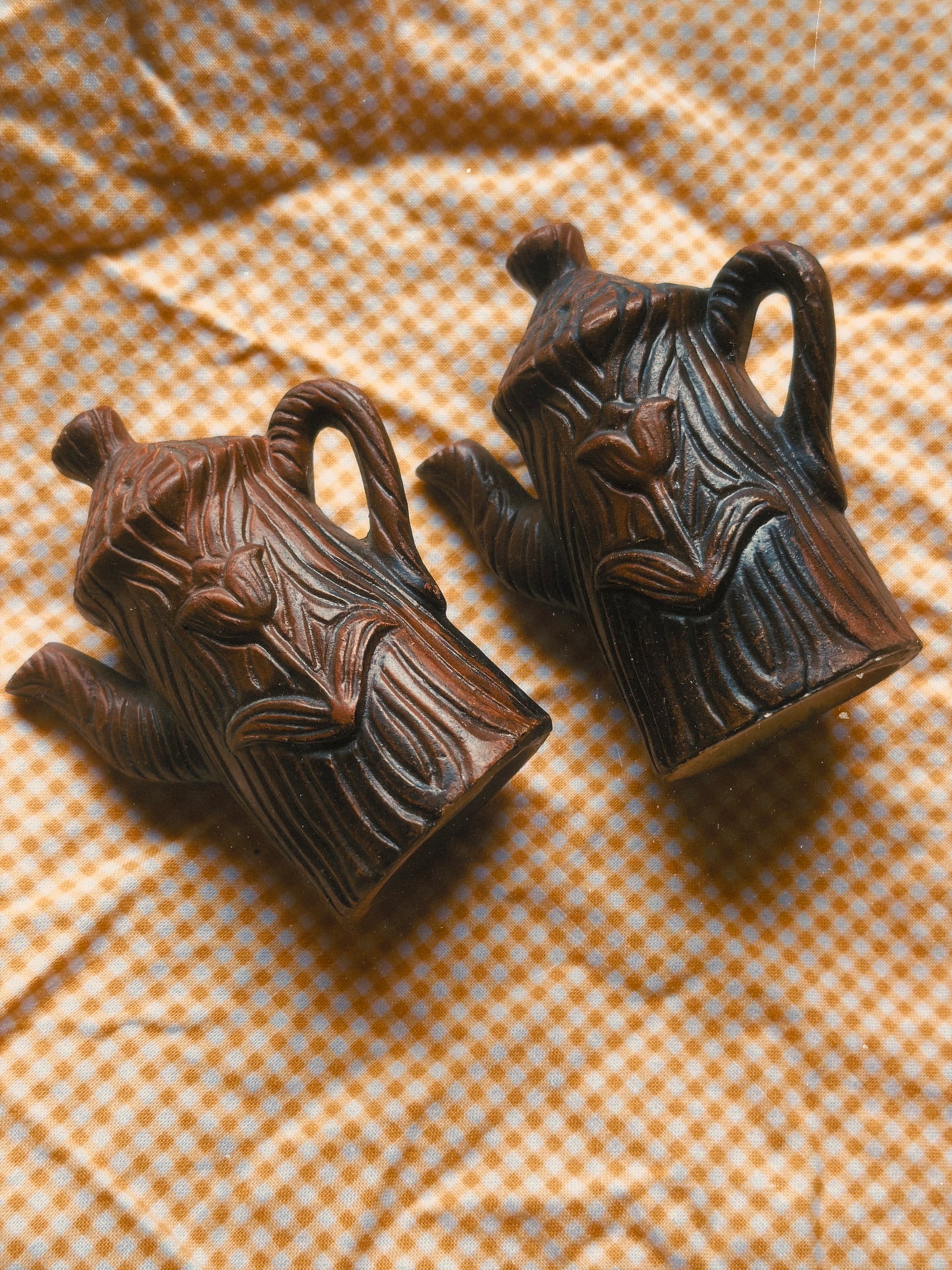 Vintage Mini Teapot Salt & Pepper Shakers (Faux Wood Grain) 🫖🌷