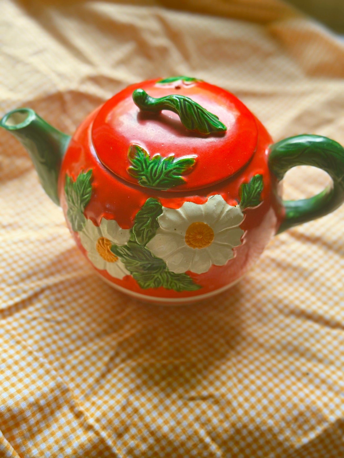 Vintage Strawberry (…or Tomato?) Teapot 🍓🍅 Teapot 🫖🌼