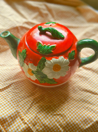 Vintage Strawberry (…or Tomato?) Teapot 🍓🍅 Teapot 🫖🌼