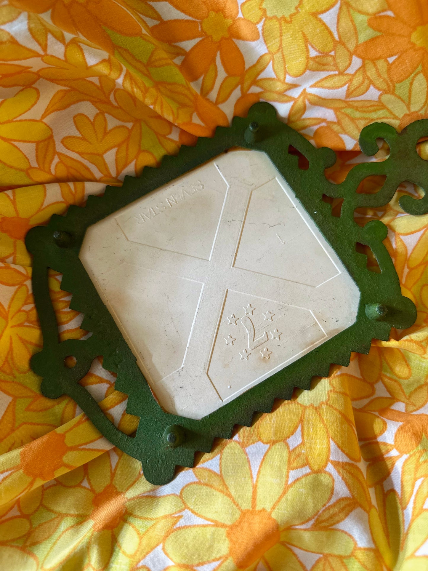 Vintage Cast Iron & Tile Trivet Hot Plate 🌼🦋