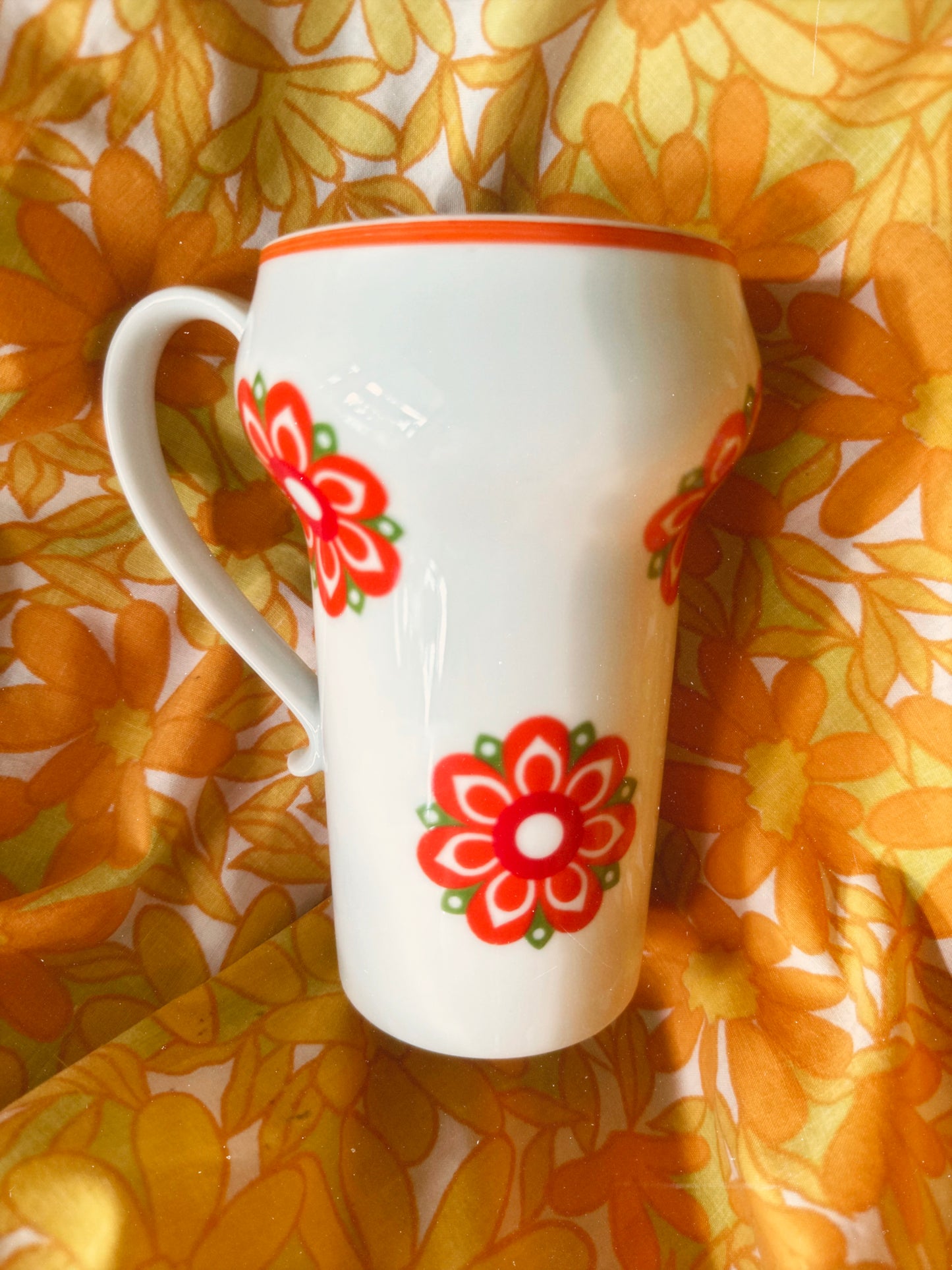 Vintage 60’s Mod Floral Tall Soda Mug