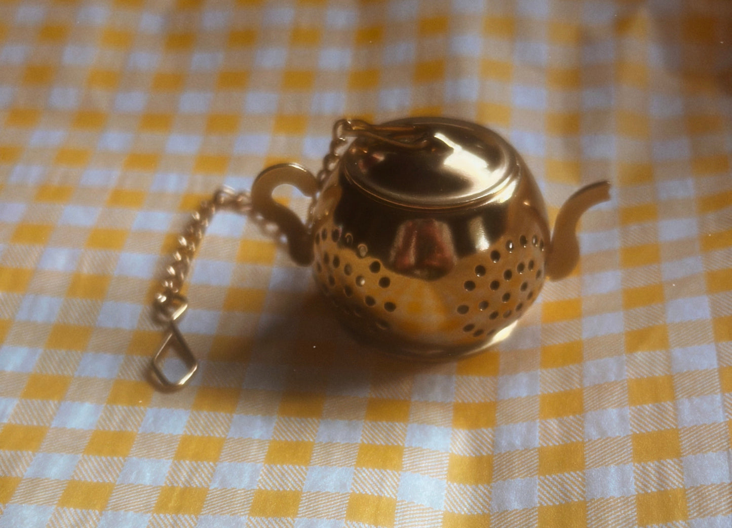 🫖 The Tiny Teapot: Whimsical Brew Buddy