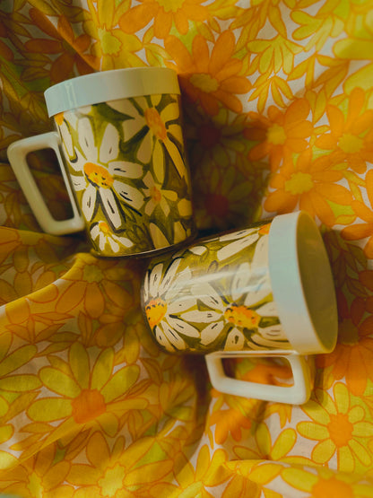 Vintage West Bend Thermo-Serv Daisy Mugs Set of 2 🌼☕