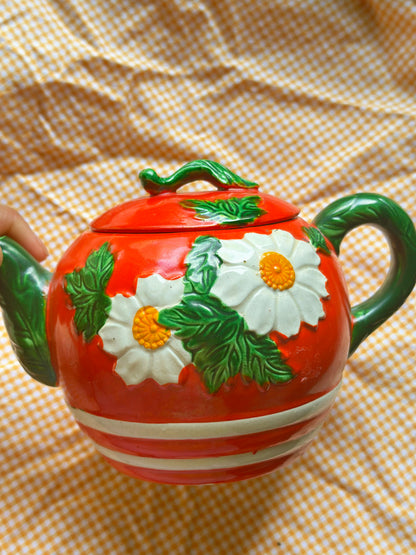 Vintage Strawberry (…or Tomato?) Teapot 🍓🍅 Teapot 🫖🌼