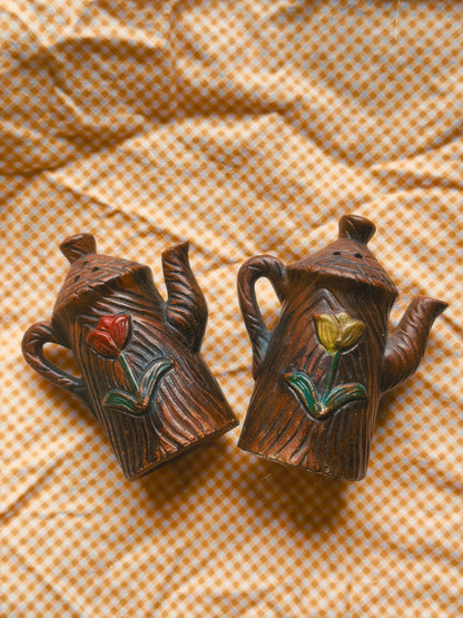 Vintage Mini Teapot Salt & Pepper Shakers (Faux Wood Grain) 🫖🌷