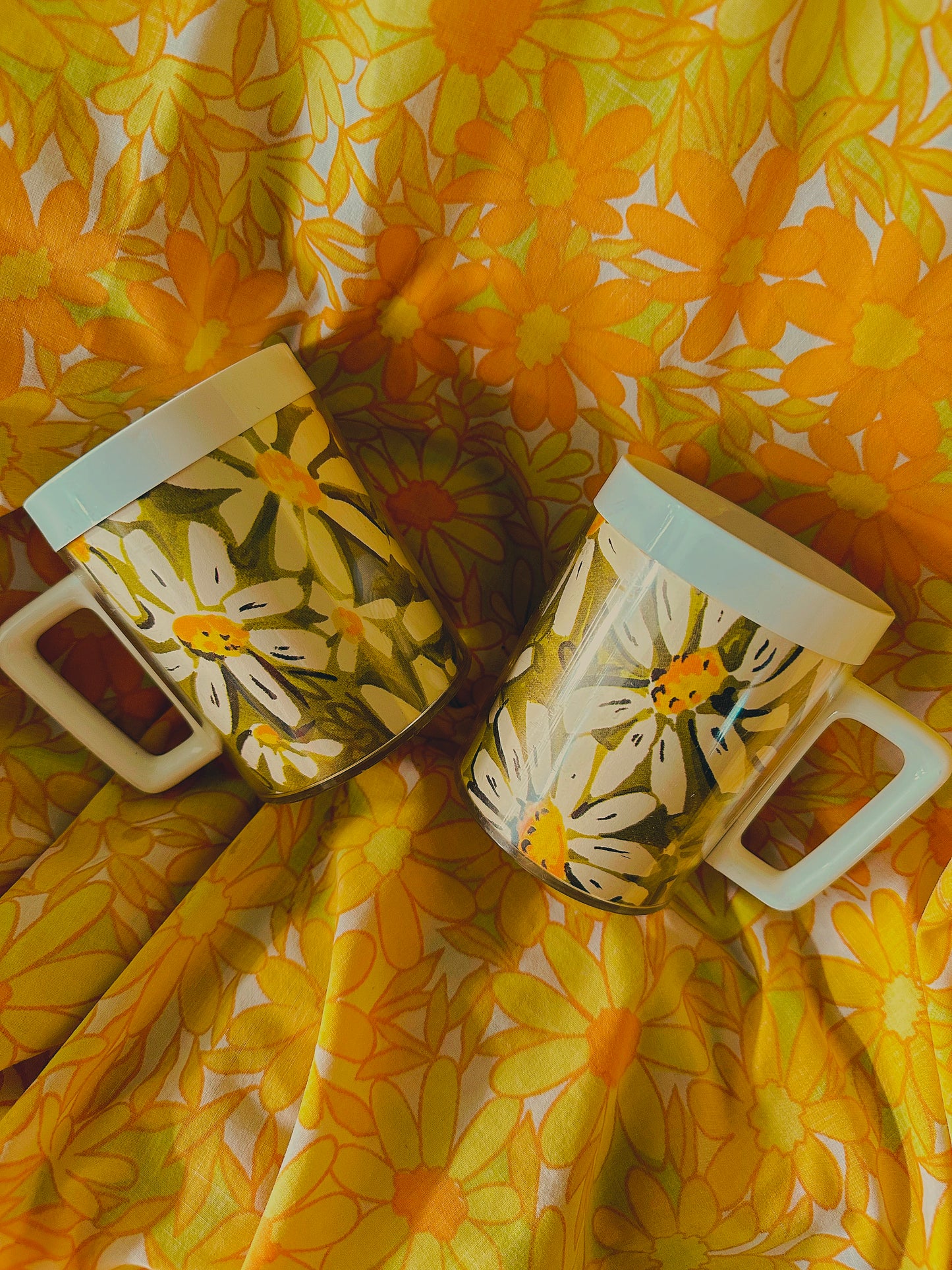 Vintage West Bend Thermo-Serv Daisy Mugs Set of 2 🌼☕