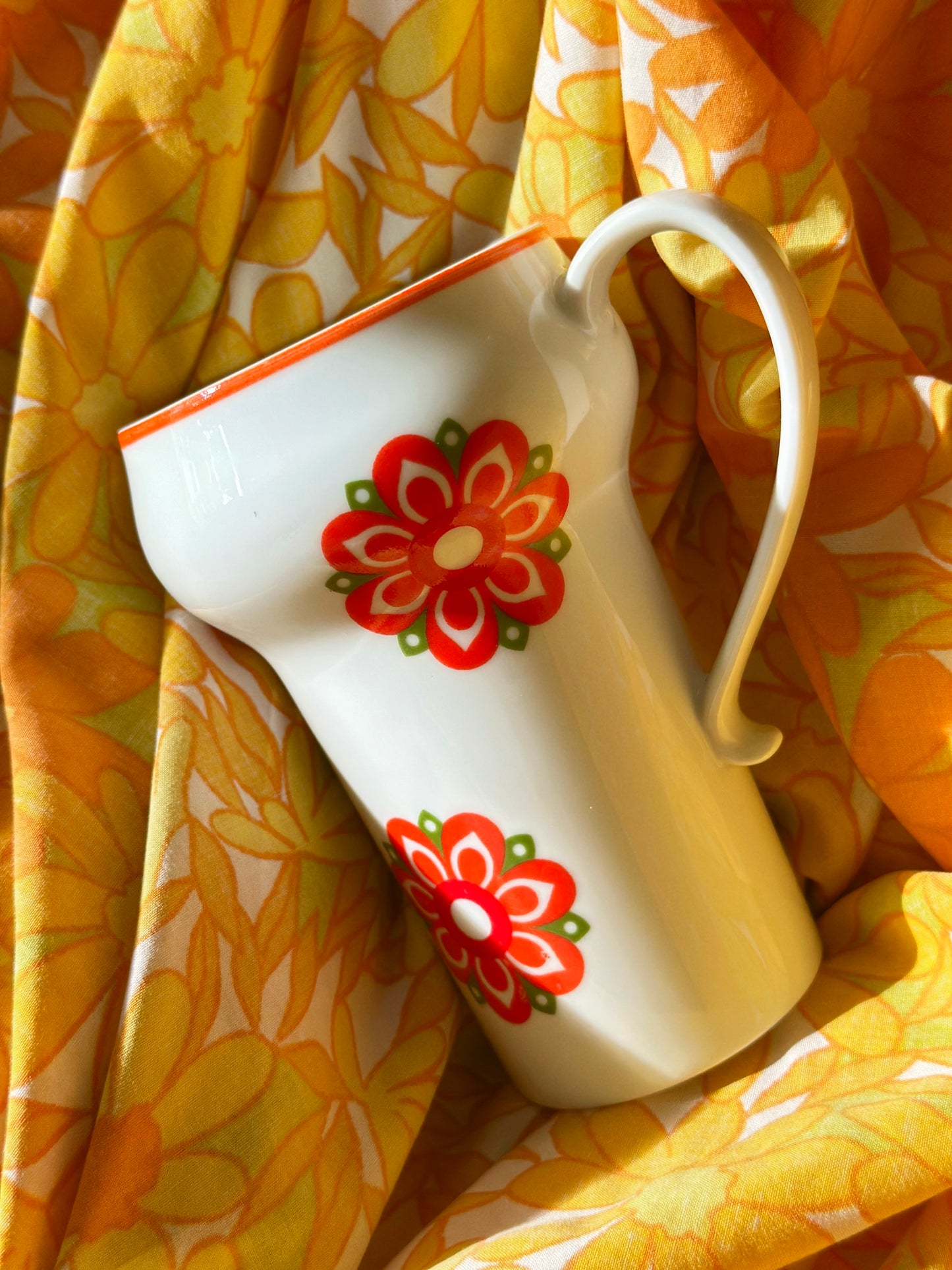 Vintage 60’s Mod Floral Tall Soda Mug