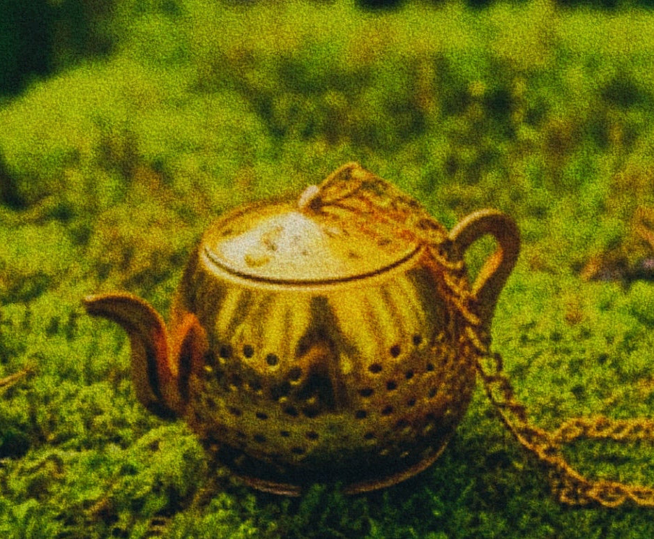 🫖 The Tiny Teapot: Whimsical Brew Buddy